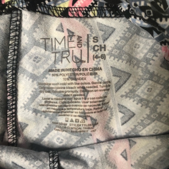 Time & TruSkim Fit Cropped Leggings - Picture 4 of 4